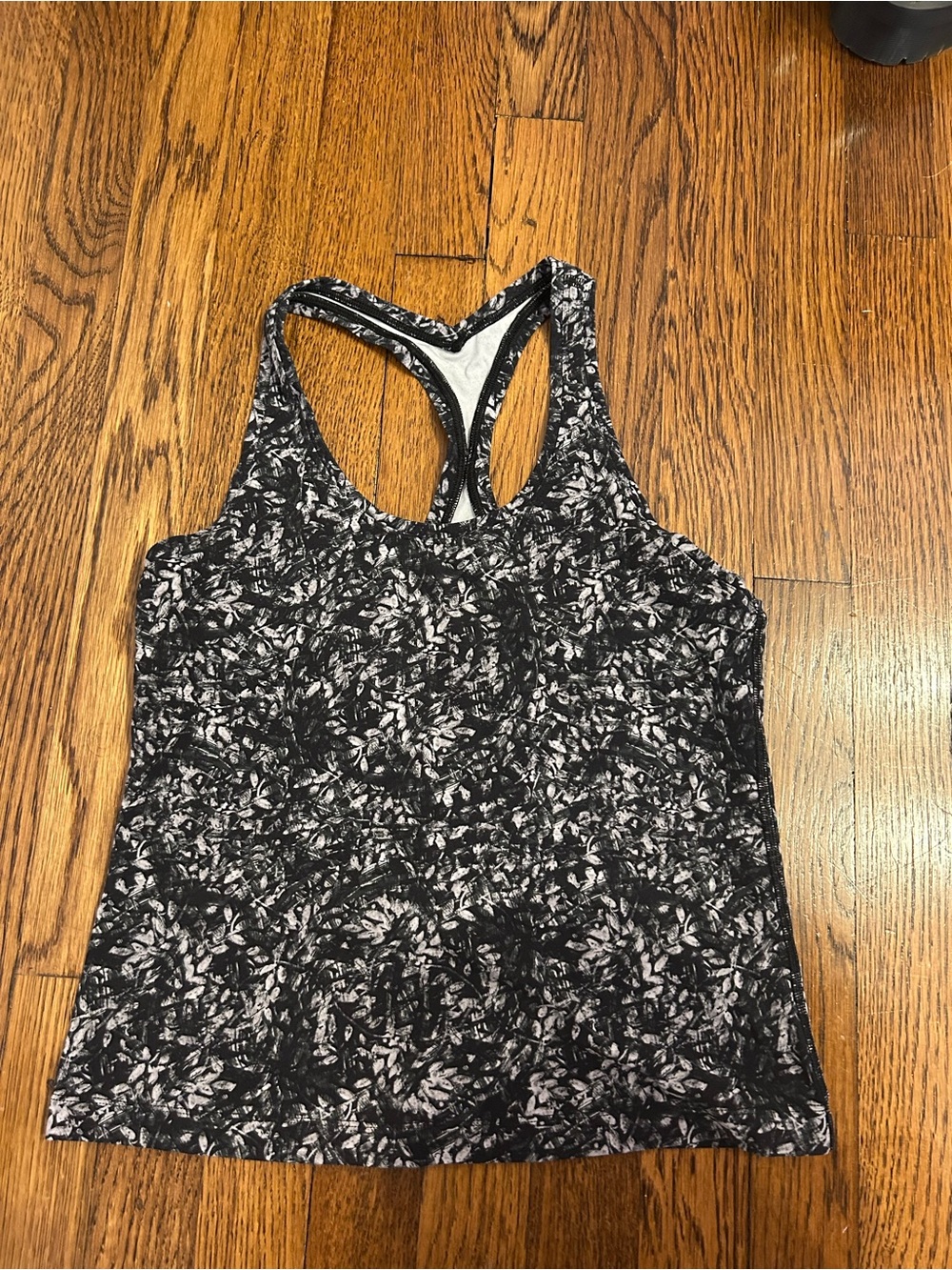 Lululemon Black & White Racerback Tank Top size 6